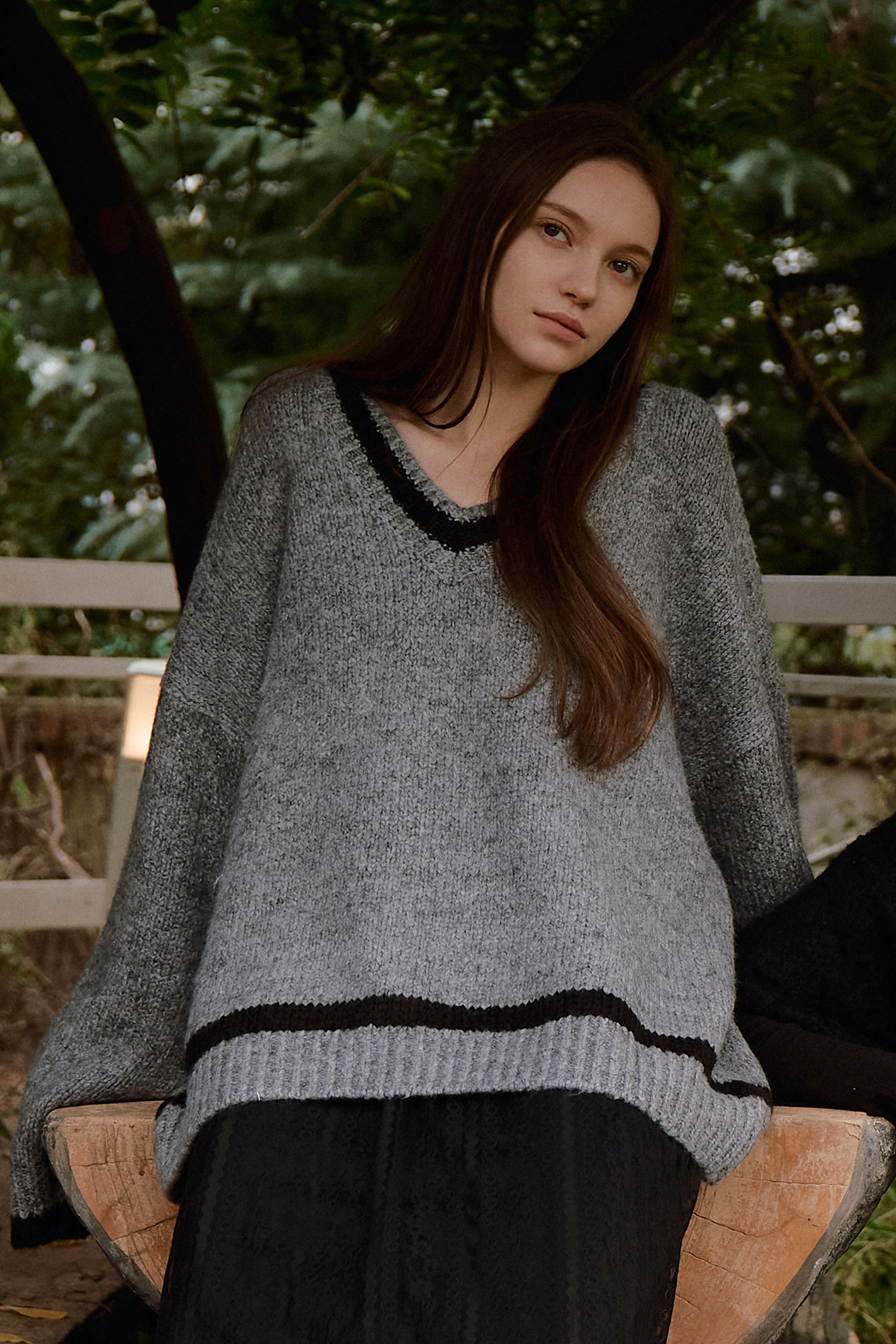 Over fit point line knit - charcoal