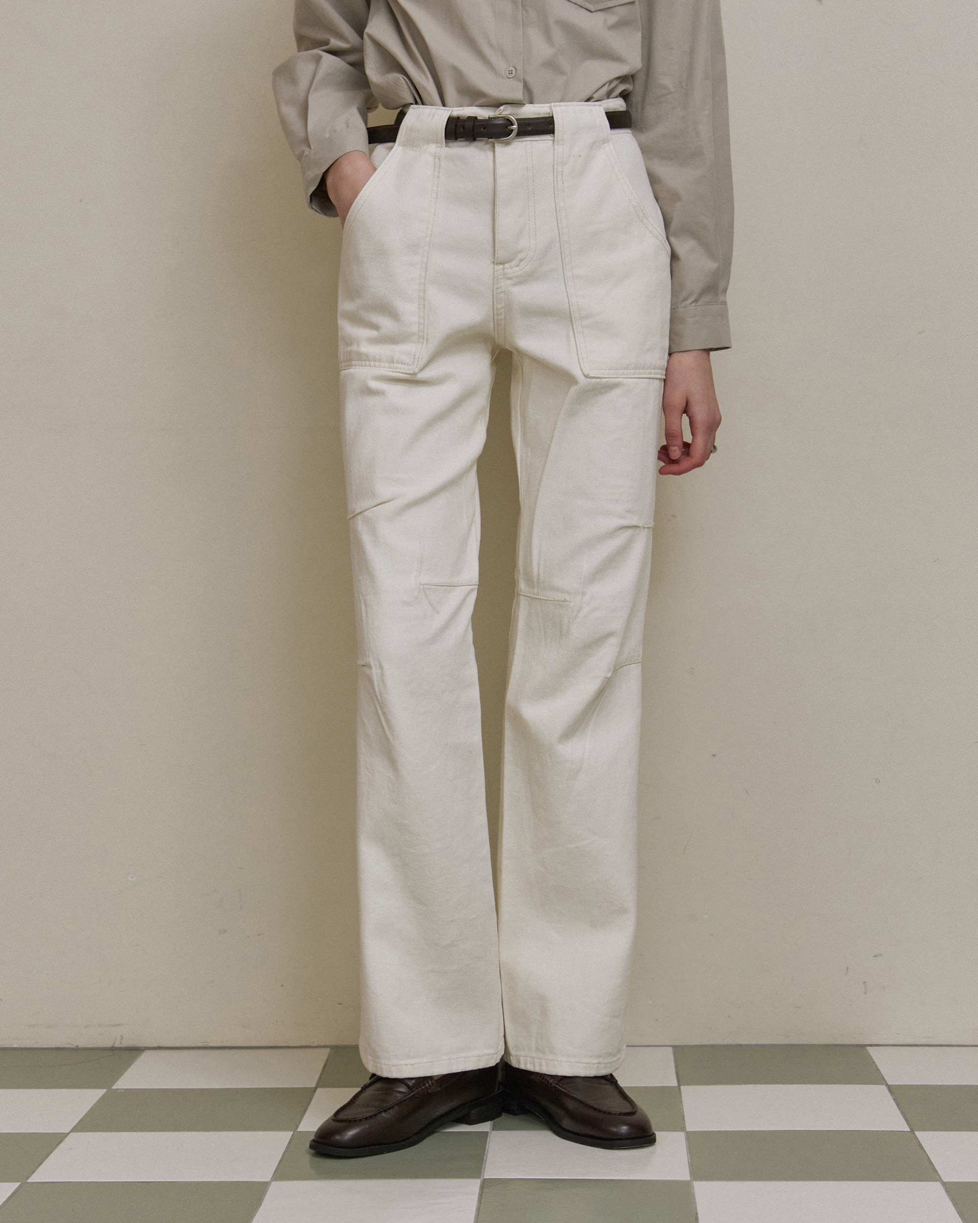 Tozi middle pintuck straight pants - ivory